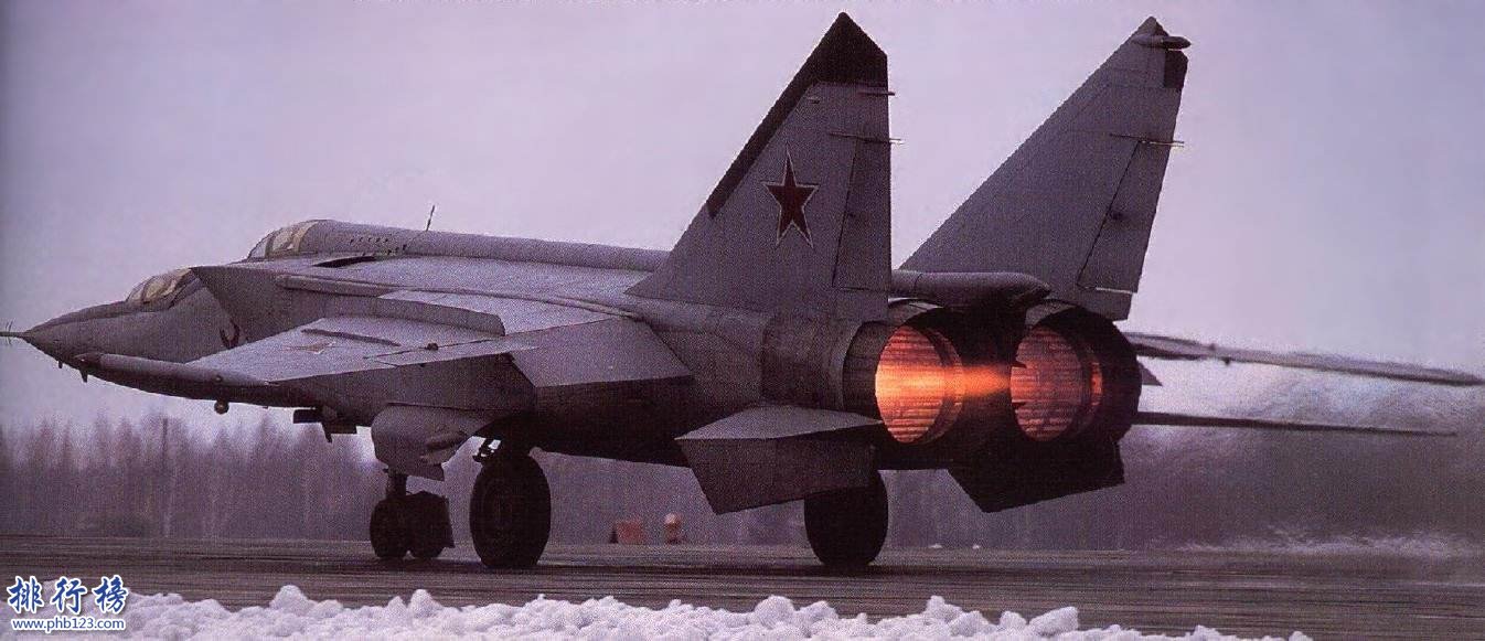 世界上飞得最高的飞机：米格-25战斗机打败“黑鸟”成第一