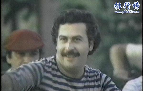 世界最大毒枭排名第一:巴勃罗·埃斯科杀害2.5万人,死后却被怀念